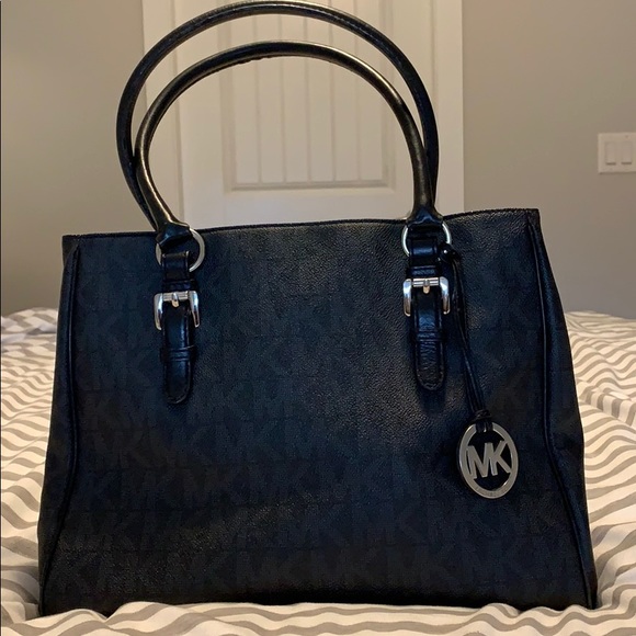 ✨EUC MICHAEL KORS large handbag - Picture 2 of 10